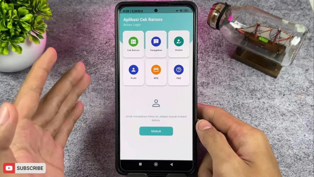 cara cek bansos lewat HP menggunakan aplikasi Cek Bansos dengan memasukkan NIK KTP untuk melihat status penerima bantuan sosial.