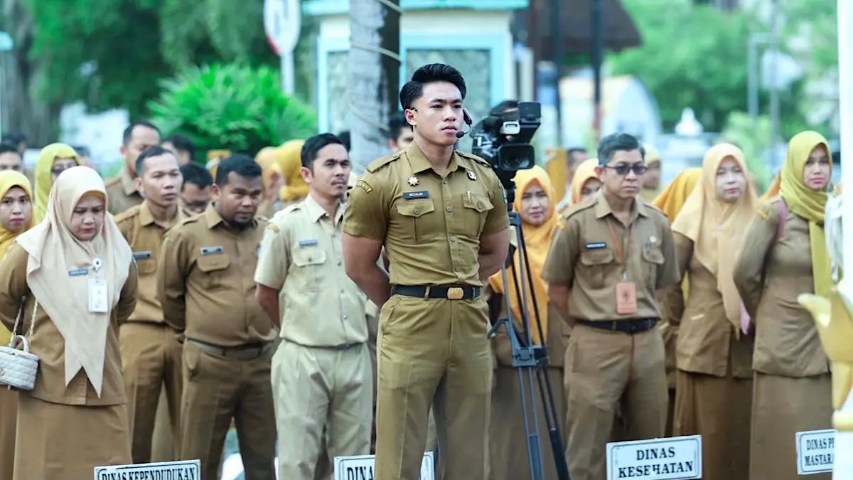 PPPK paruh waktu menjadi penuh waktu mulai Januari 2027. Sebanyak 231.246 guru dipastikan beralih status tanpa tes ulang.(pinterest)