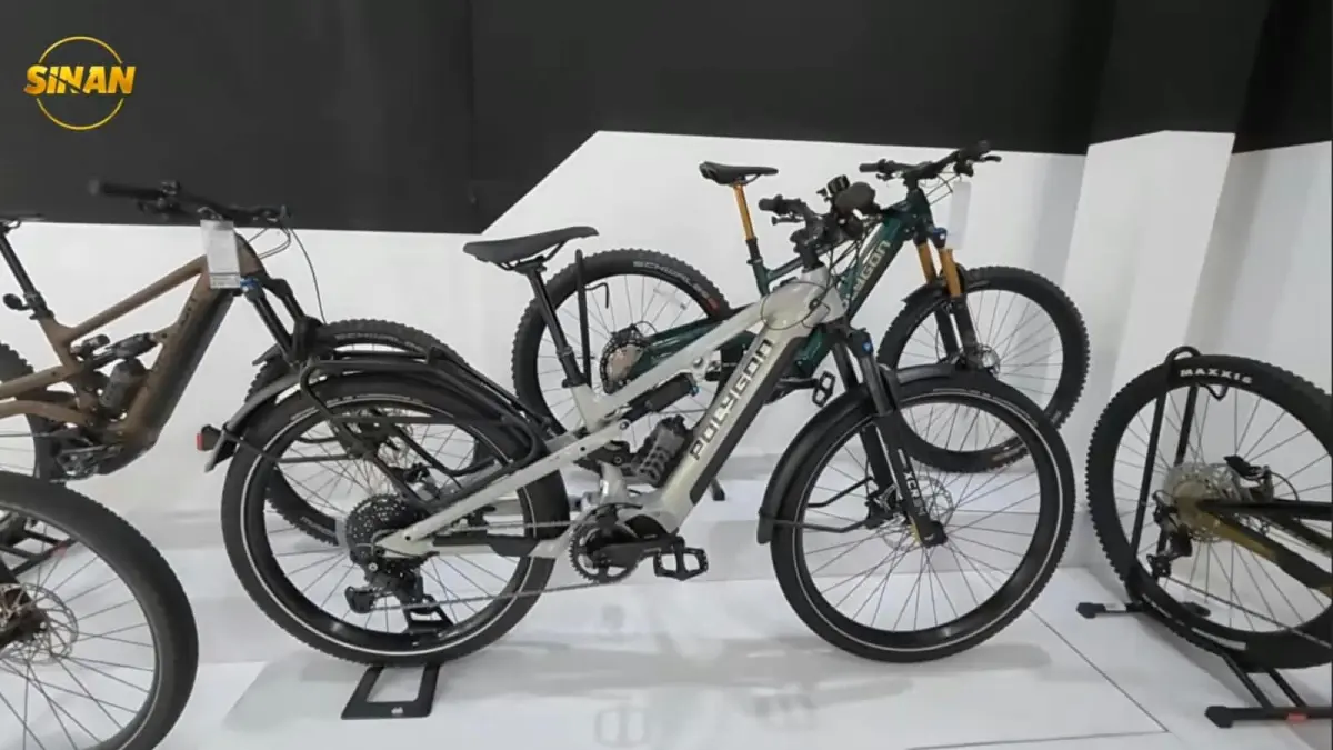 Harga sepeda e-bike 2026 di Rodalink Serpong tengah mendapat penawaran menarik. Sejumlah model Polygon dan Colossus ditampilkan dengan harga mulai Rp42 juta hingga Rp80 juta.