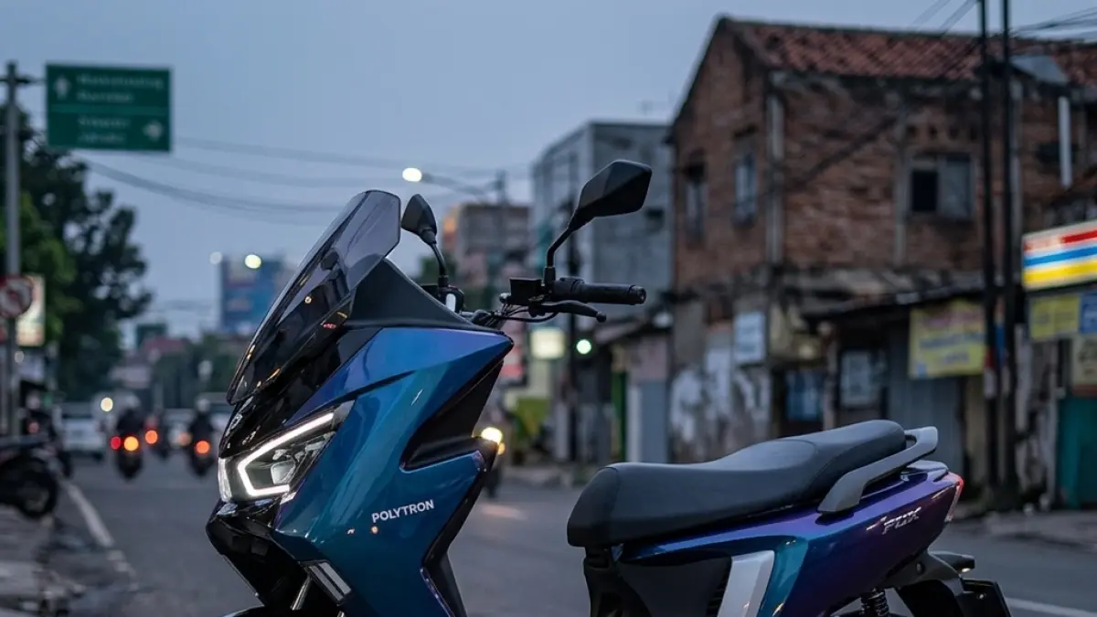 Polytron Fox 350 seharga Rp16 juta dinilai masih worth it meski punya sejumlah kekurangan pada lampu, suspensi, pijakan kaki, dan surat kendaraan. (Youtube. com)