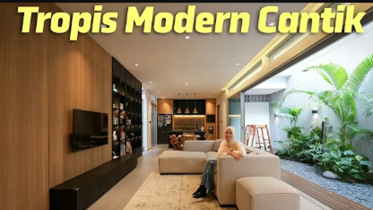 Bona House of Yards karya Kopola Partners mengusung rumah tertutup dengan taman dalam, bukaan lebar, dan ruang keluarga yang terasa luas.