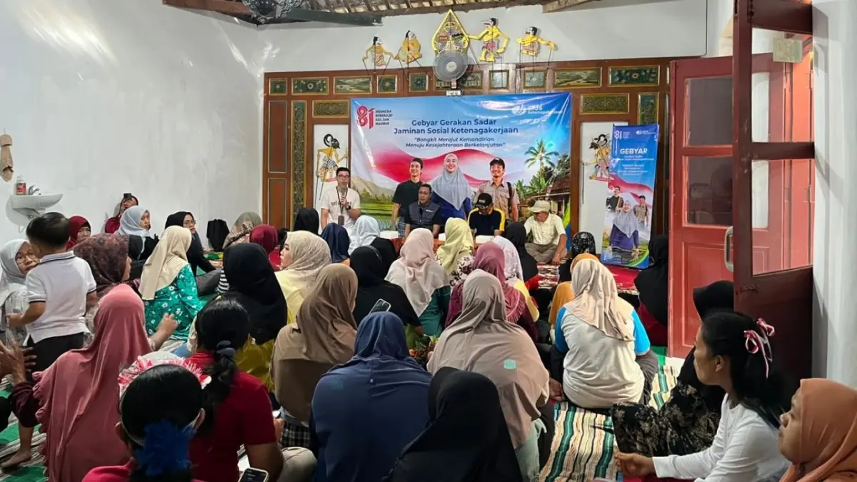 Gebyar Gerakan Sadar Jaminan Sosial Ketenagakaerjaan di Desa Widoro, Trenggalek.
