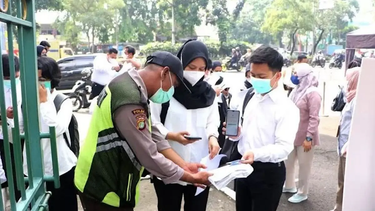 P3K paruh waktu jadi penuh waktu mulai Januari 2027. Sebanyak 231.246 guru diprioritaskan beralih status tanpa tes kembali.(pinterest)