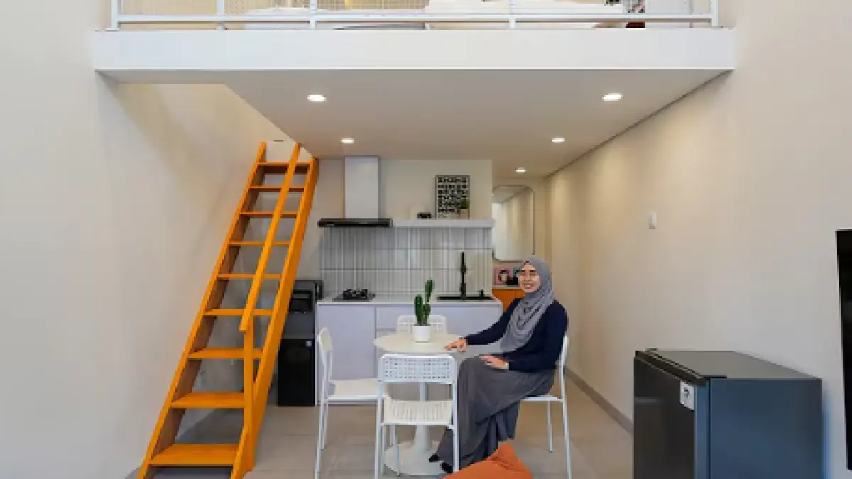 Rumah 3x6 Tilo House dibangun bertahap dengan konsep mezanin. Biaya pembangunan dari nol hingga siap dihuni disebut di bawah Rp200 juta.