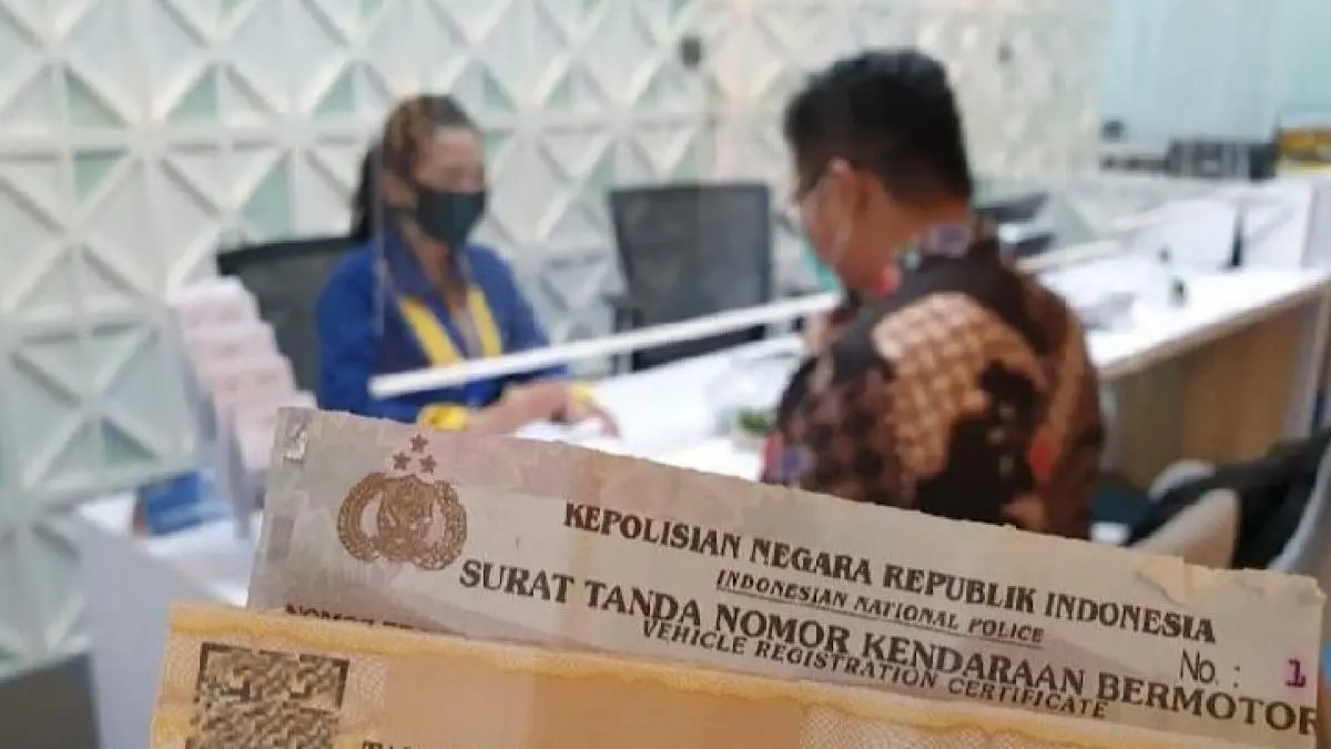 Pemutihan pajak kendaraan DKI Jakarta 2026 menghapus denda keterlambatan PKB dan BBNKB. Program berlaku hingga 31 Agustus 2026.(pinterest)