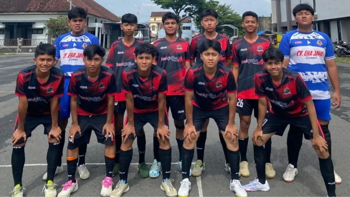 Tim SMAN 1 Gondang mematangkan persiapan menjelang event mini soccer.(SMAN 1 GONDANG UNTUK RADAR TULUNGAGUNG)