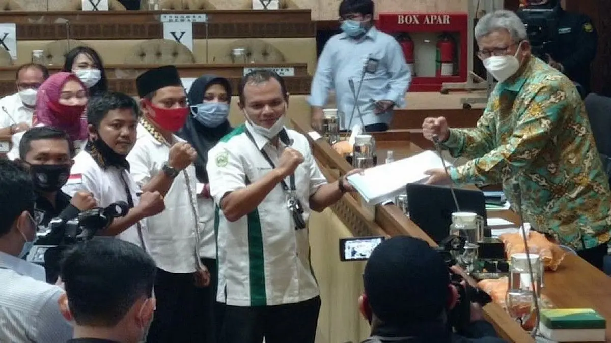 SKTP Februari 2026 mulai terbit. Guru non-ASN lulusan PPG 2025 diminta cek rekening di Info GTK dan segera melakukan aktivasi.(pinterest)