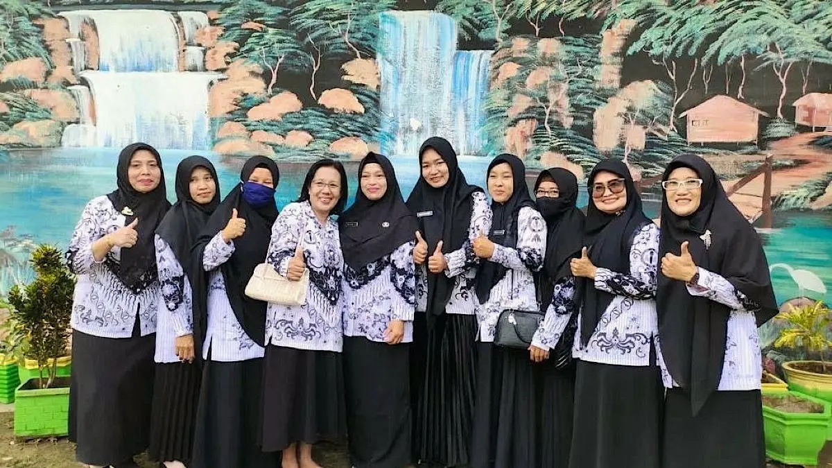 TPG Agustus 2026 mulai dilaporkan cair bagi sejumlah guru non-ASN pada hari Minggu. Sementara guru ASN masih menunggu pencairan.(pinterest)