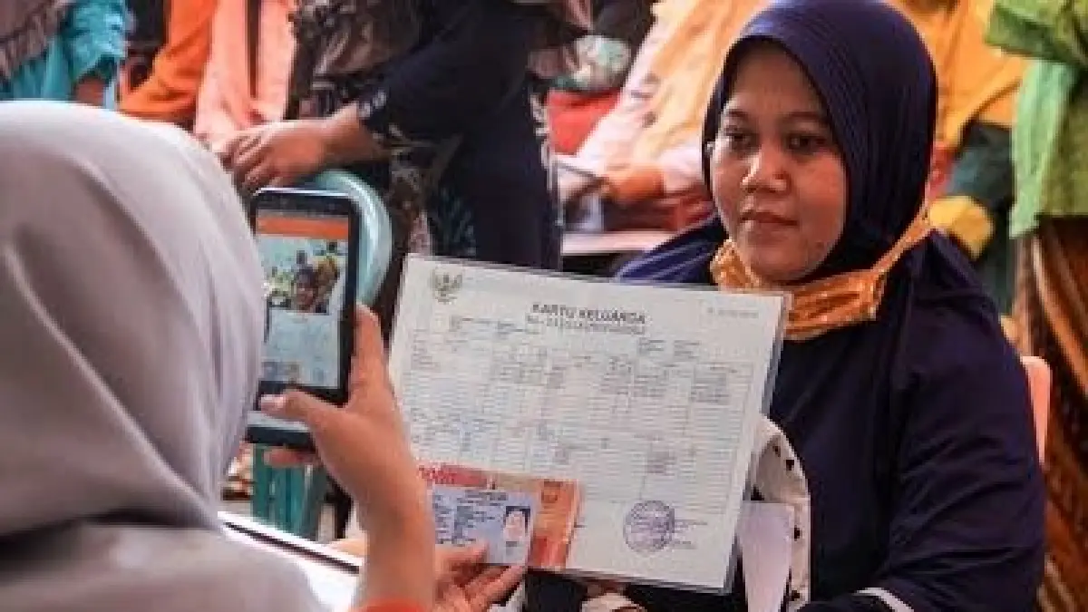 Desil bansos yang tidak sesuai kondisi warga bisa diajukan untuk diperbarui. Simak cara mengajukan pemutakhiran data secara offline dan online.(PINTEREST)