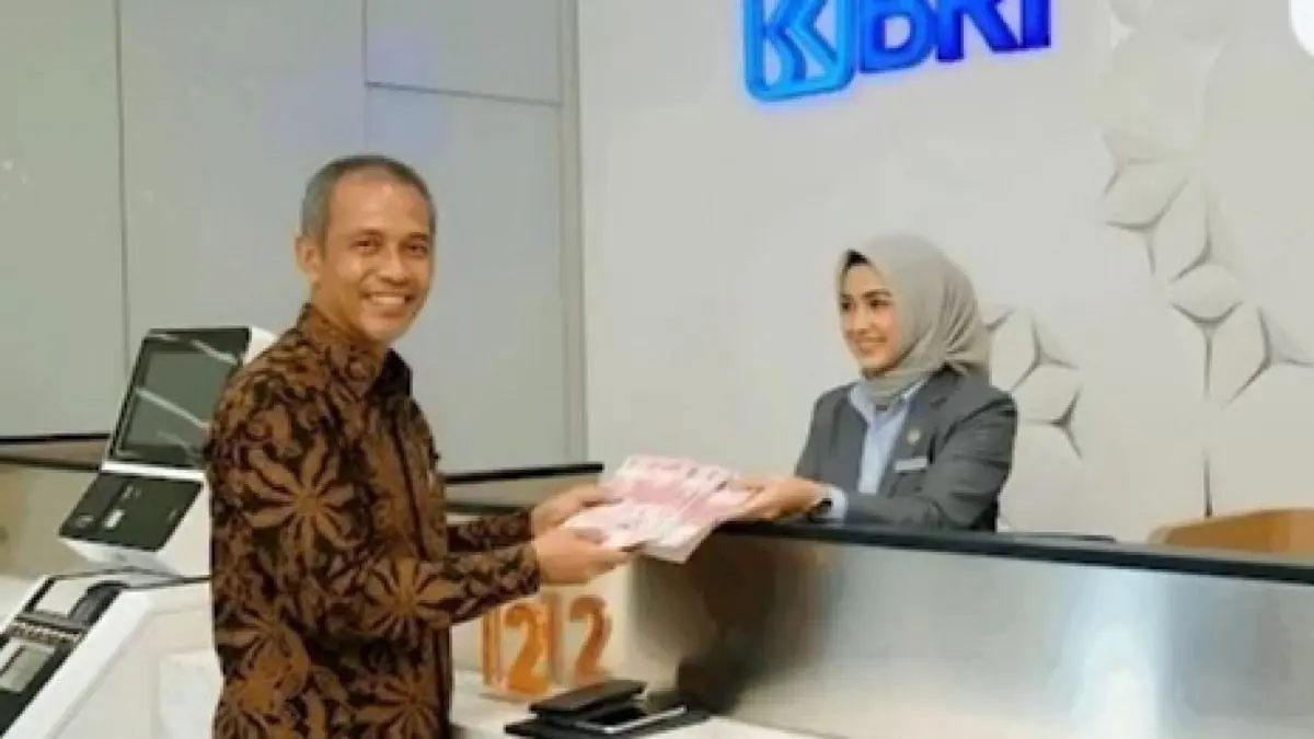 Tabel angsuran KUR BRI 2026 untuk plafon Rp100 juta dan Rp150 juta disimulasikan dengan tenor 1-5 tahun dan bunga 0,32 persen.(pinterest)