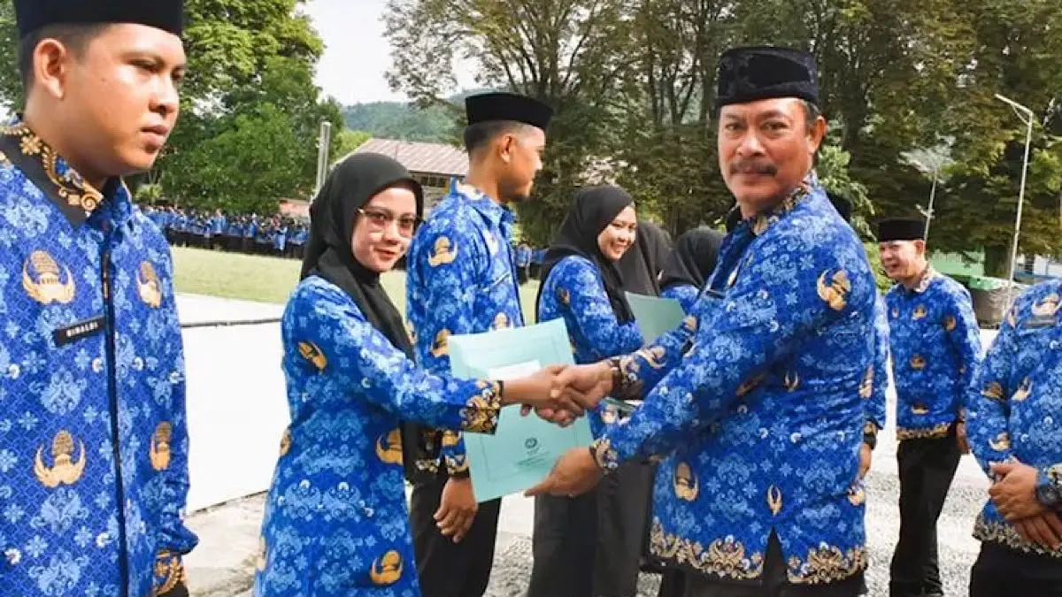 Gaji pensiunan PNS September 2026 disebut mengacu PP Nomor 8 Tahun 2024. Simak rincian gaji dan tunjangan yang disampaikan dalam tayangan.(pinterest)