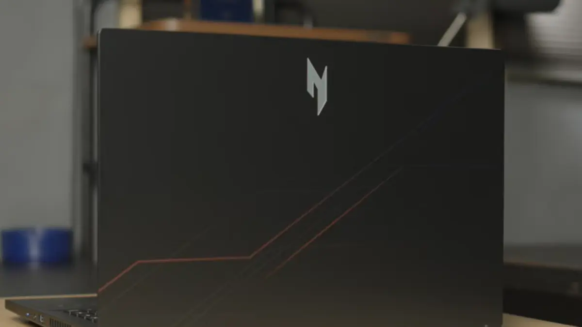 Acer Nitro V15 terbaru membawa Core 7 240H, RTX 4050 6GB, layar 180 Hz 100% sRGB, serta opsi upgrade RAM dan SSD. (Youtube. com)