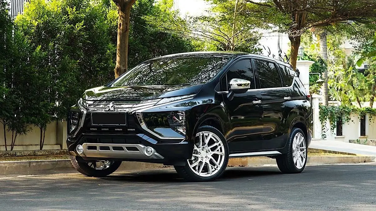 Perbedaan Kijang Innova Zenix tipe G, V dan Q Hybrid mulai fitur, interior, ukuran velg hingga karakter berkendara.(pinterest)