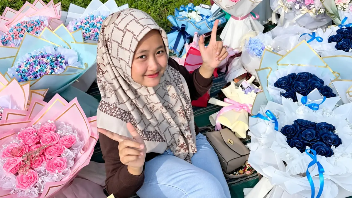 Amelia Wulan Ferdiana dalam dua tahun memulai usaha buket dengan kerugian, tetapi tahun berikutnya mulai untung.