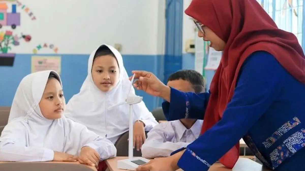 Gaji ASN dipindah ke Himbara masih belum pasti. DPR menelusuri dasar kebijakannya, sementara Menkeu menyatakan bukan kebijakan Kemenkeu.(pinterest)