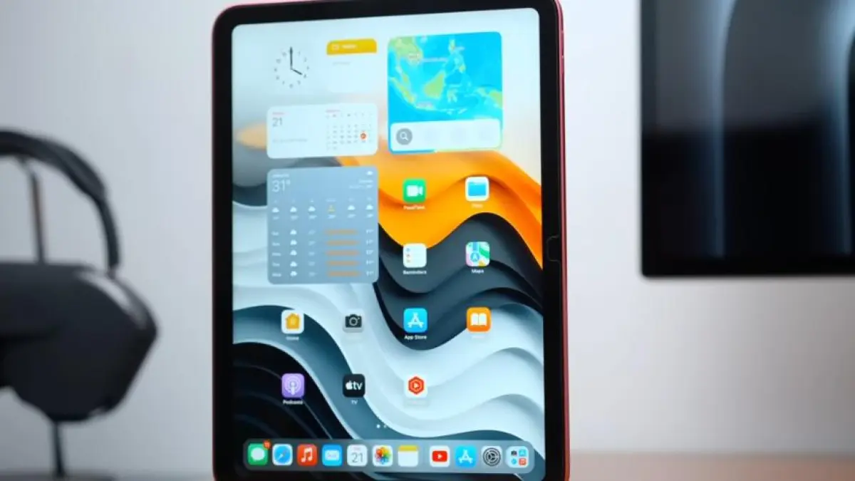 iPad A16 menjadi iPad murah Apple dengan storage 128 GB dan performa lebih tinggi. Simak perbandingan dengan iPad generasi 9 dan 10.