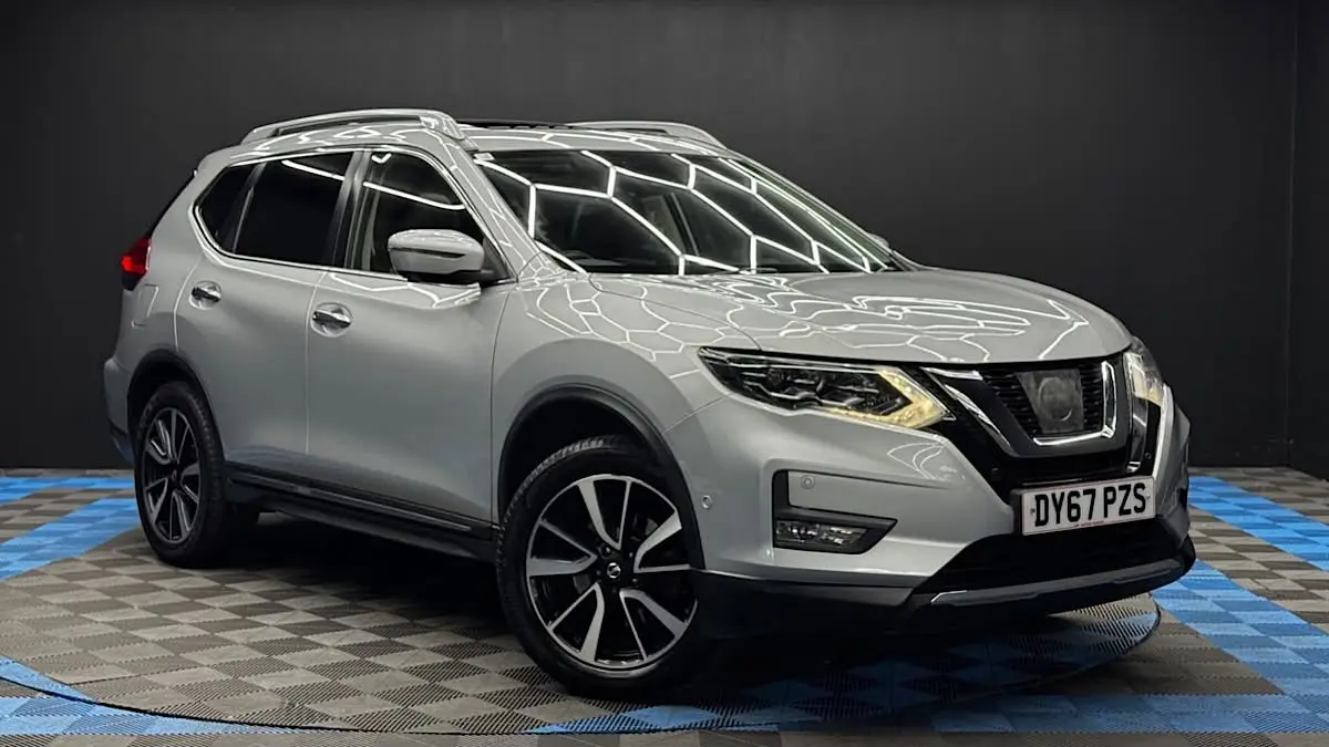 Nissan X-Trail e-Power menawarkan sensasi berkendara seperti mobil listrik, konfigurasi 5+2, fitur lengkap, dan fokus pada kenyamanan.(pinterest)