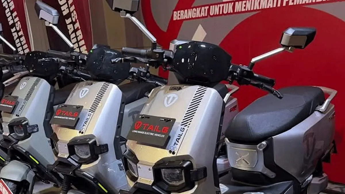 Polytron Fox 350 disebut menjadi motor listrik terlaris dengan harga mulai Rp16,5 juta, jarak tempuh 130 km dan kecepatan hingga 95 km/jam.(pinterest)