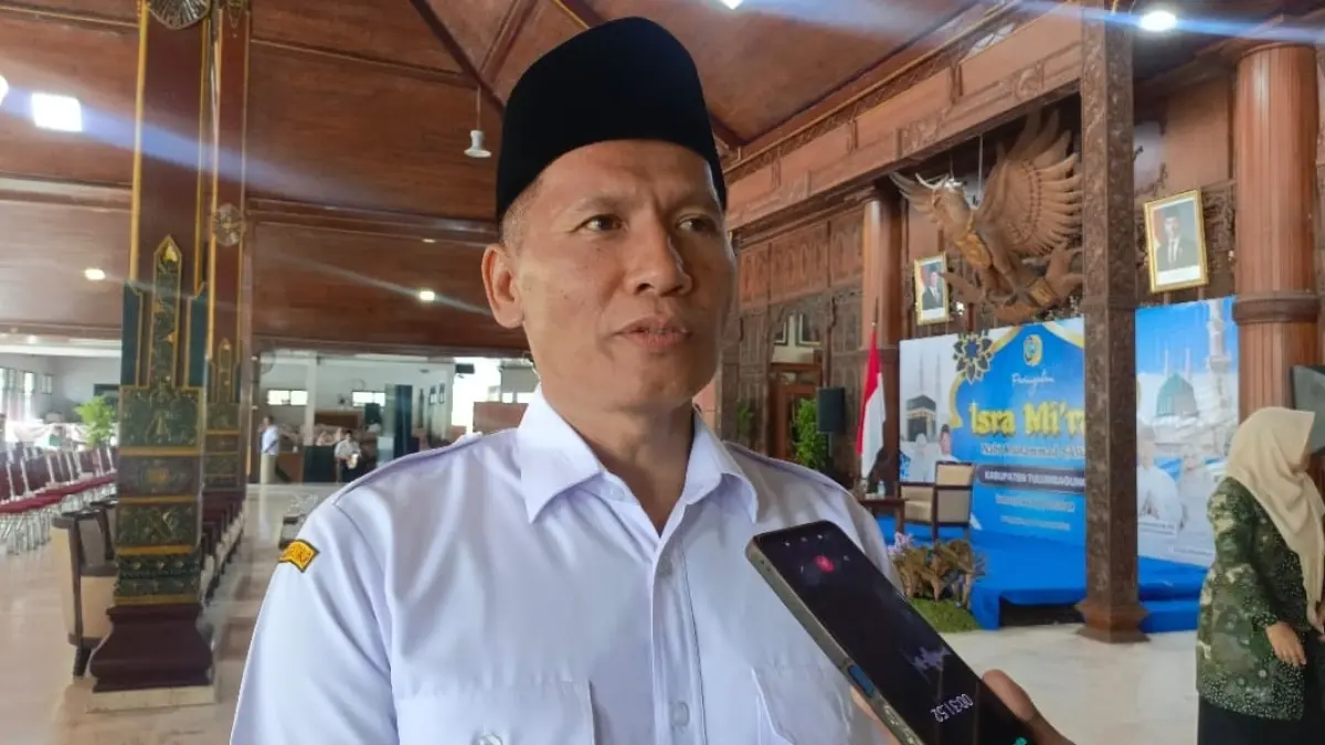 Plt Bupati Tulungagung Ahmad Baharudin turut terdampak musibah tenggelamnya KM Virgo Transport 8 di perairan Laut Jawa.
