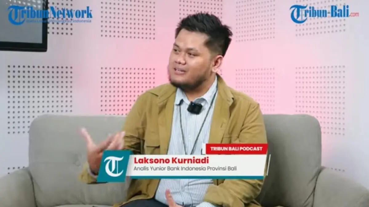 Modus penipuan online makin canggih, termasuk memanfaatkan AI untuk merekonstruksi suara. Kenali ciri dan cara menghindarinya.