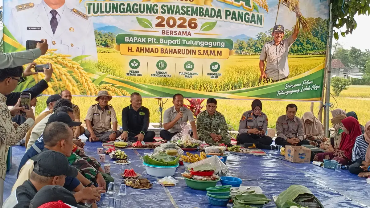 Panen Raya Padi Digelar di Karangwaru dan Boyolangu (RAHIIQ AL BACHRI/RADAR TULUNGAGUNG)
