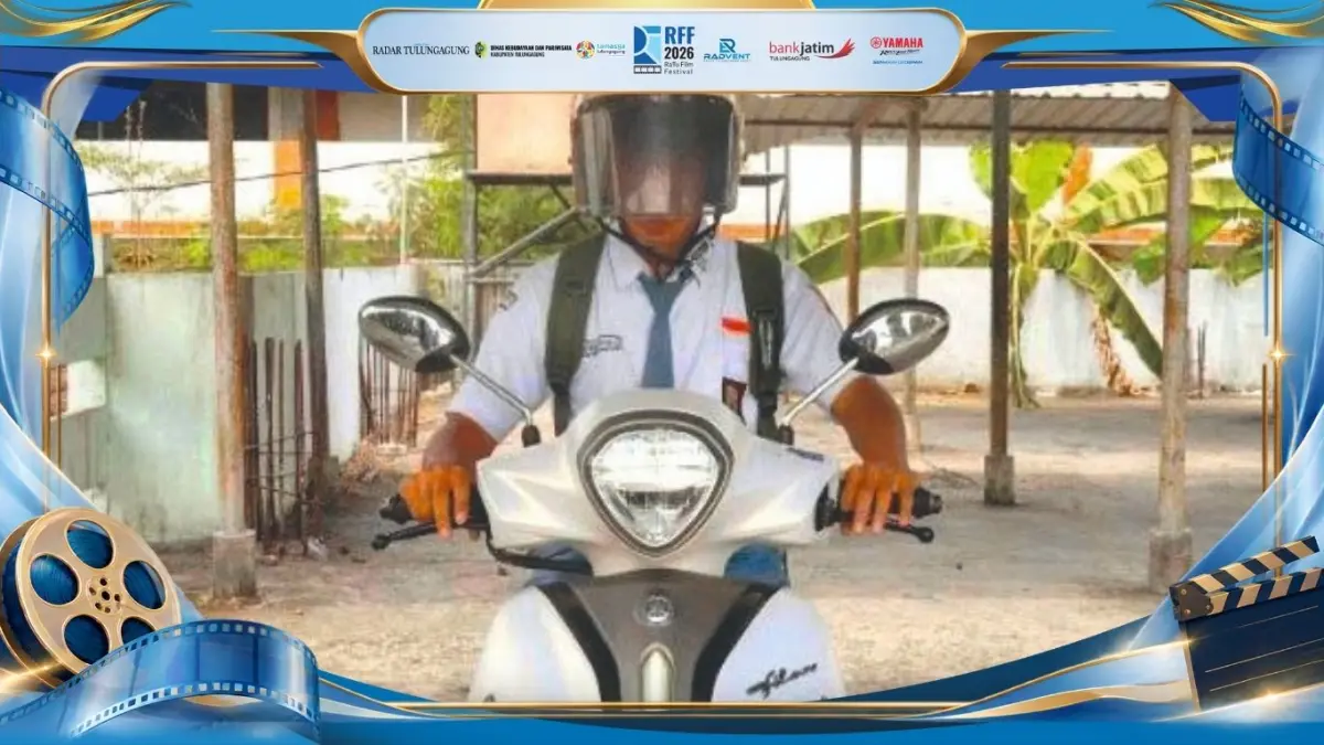 Salah satu aktor memerankan sebuah adegan. RFF 
menyediakan banyak ruang utuk menyampaikan pesan.