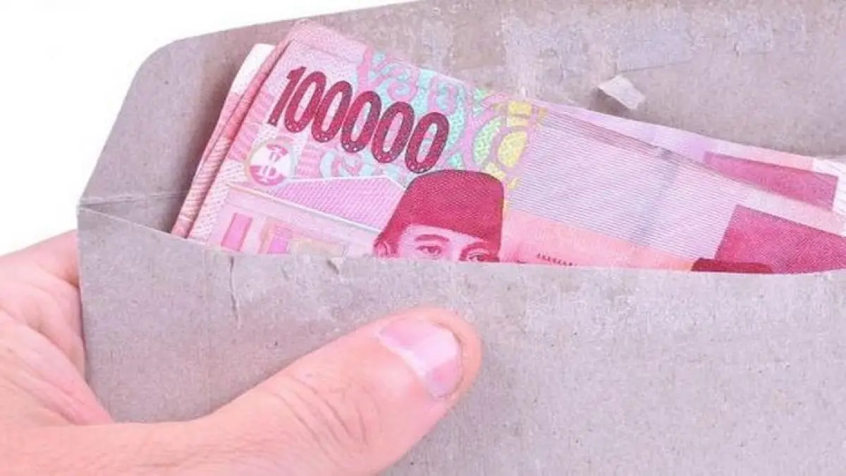 TPG THR 100 persen September 2026 belum dikonfirmasi pemerintah. Di sisi lain, guru PPPK mendapat peluang menjadi penuh waktu mulai 2027 (Pinterest).