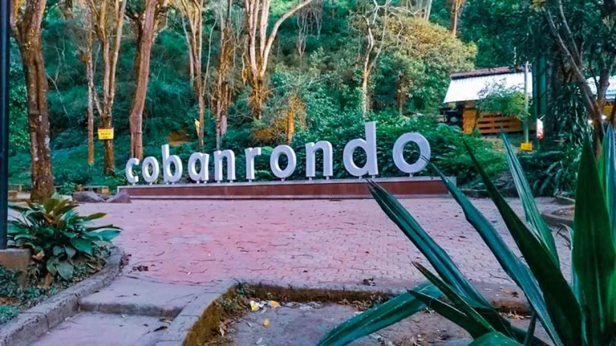 10 wisata Malang yang hits, dari Coban Rondo, Teluk Asmara, Lembah Indah, Pujon Kidul, Candi Badut hingga Sumber Maron (Pinterest).