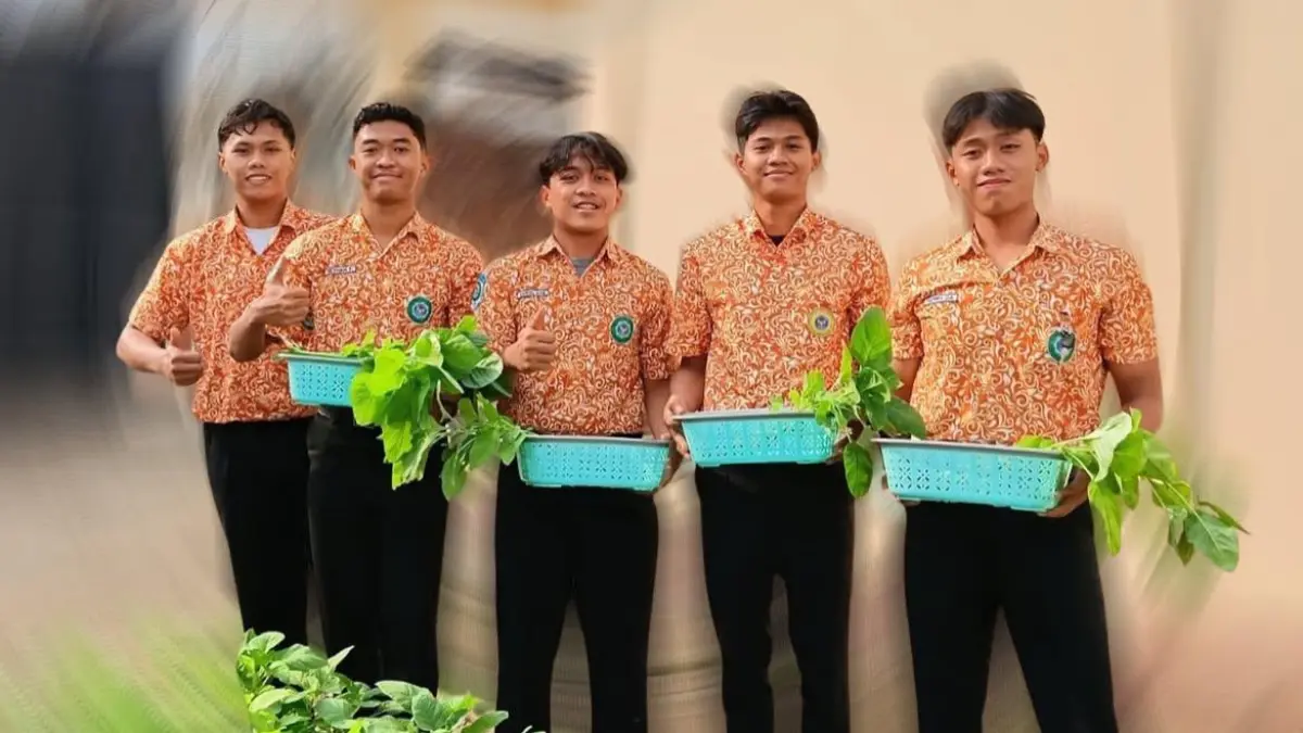 SMAN 1 Kauman (SMANSAKA) Tulungagung mengembangkan program Sekolah Inovatif dengan mengangkat isu ketahanan pangan.