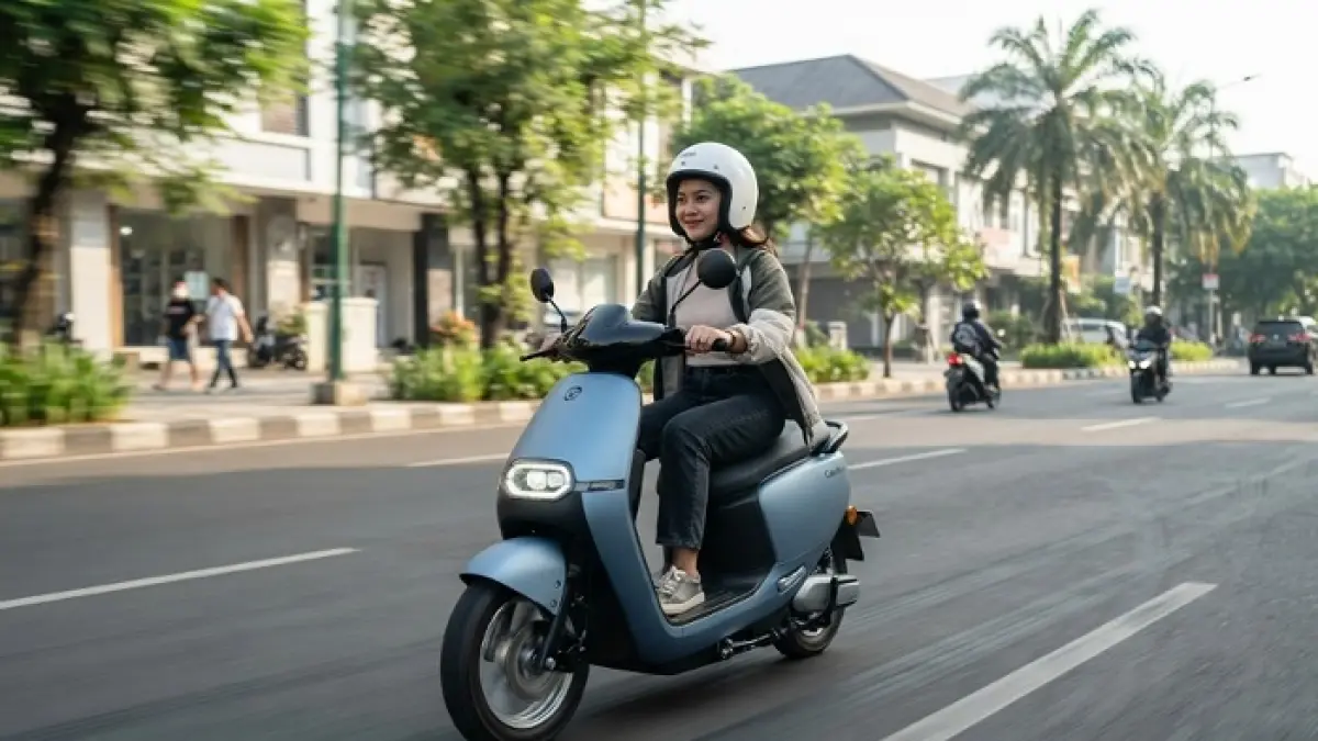 Indomobil E-Motor Adora Rp24 jutaan punya baterai 2,4 kWh dan jarak tempuh hingga 130 km. (Ilustrasi Gemini AI)