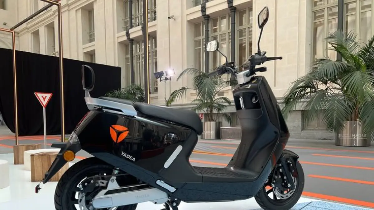 Yadea E8S Pro punya tenaga 3.000 watt dan bagasi 32 liter. Simak spesifikasi serta harga OTR Jakarta di sini.(PINTEREST)