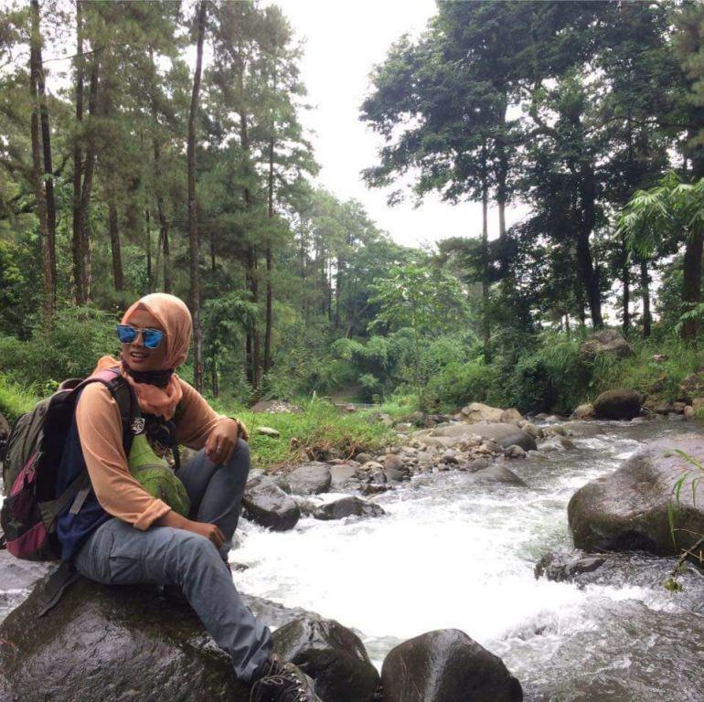 sempat-diremehkan-bawa-sampah-turun-gunung