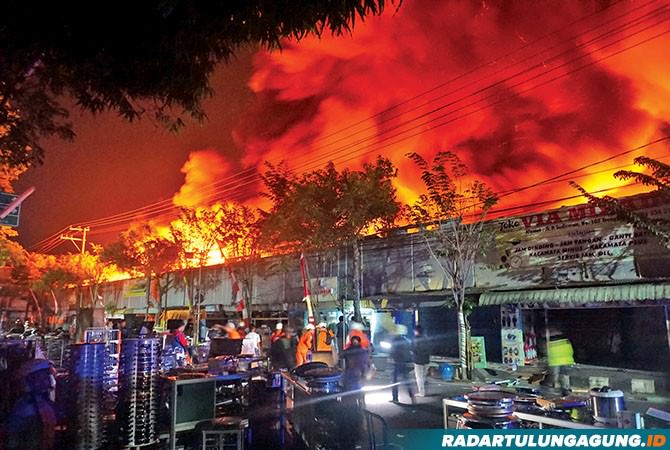 pasar-pon-pernah-direnovasi-di-era-bupati-soetran
