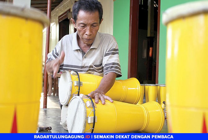 ini-dia-siswoyo-yang-getol-lestarikan-kesenian-reog-kendang