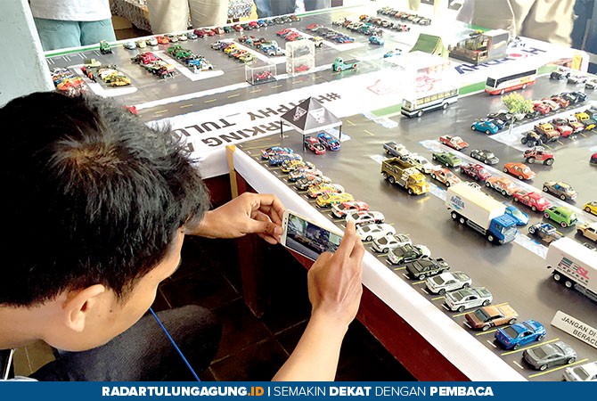 kontes-fotografi-hot-wheels-blitar-ajang-hiburan-bapak-dan-anak