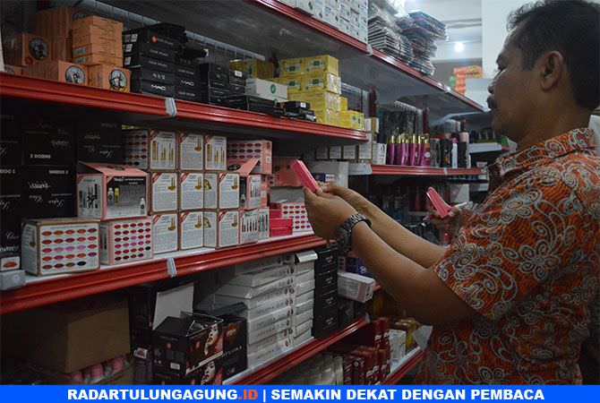 kosmetik-impor-tanpa-izin-edar-dijual-bebas-diduga-kandung-timbal