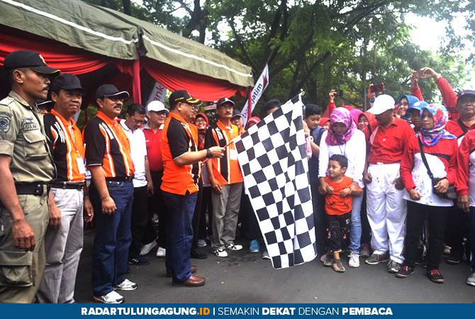 15-ribu-guru-di-tulungagung-peringati-hut-ke-73-pgri-dan-hgn