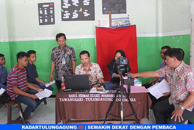 jelang-pilpres-dan-pileg-dispendukcapil-jemput-bola-pemilih-pemula