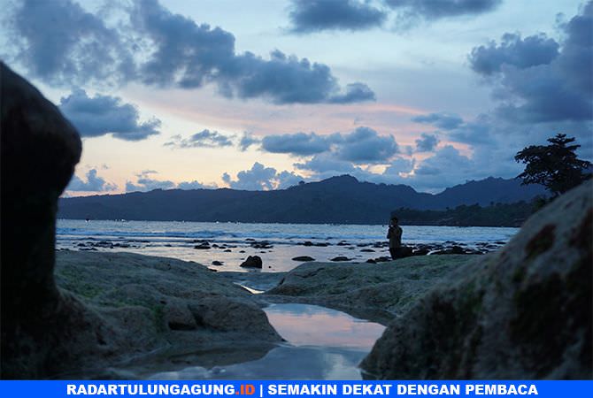 menikmati-senja-di-pantai-coro-keindahan-yang-tersembunyi