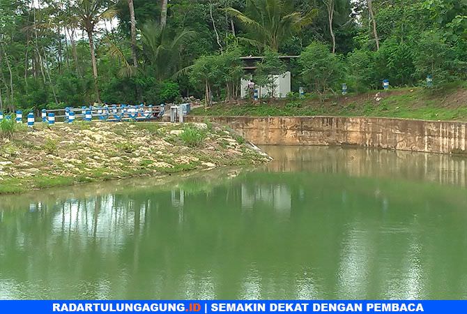suasana-embung-bantengan-di-desa-bantengan-kecamatan-bandung