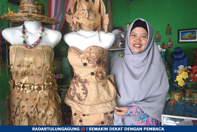 tekuni-kerajinan-dari-limbah-kulit-jagung-dan-plastik-3