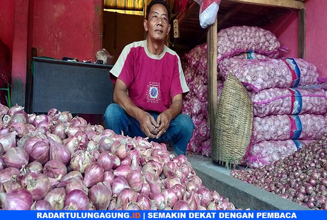 harga-bawang-merah-dan-putih-sempat-jatuh-seminggu-di-pasar-ngemplak
