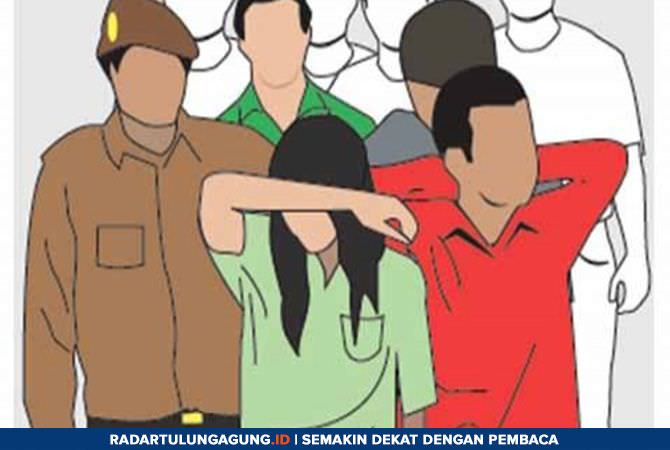 istri-dan-anak-gerebek-suami-saat-kencan-dengan-wanita-lain