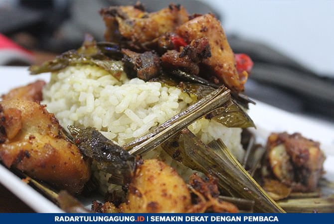 lezatnya-nasi-jeruk-nasi-gurih-berpadu-empuknya-ayam