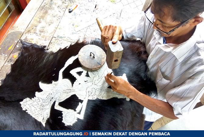 menelisik-kerumitan-proses-pembuatan-wayang-kulit
