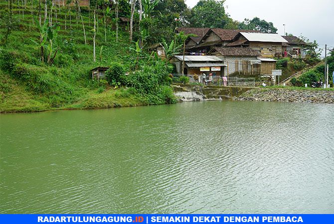 miliki-potensi-tapi-jalan-menuju-embung-sidomulyo-masih-seadanya