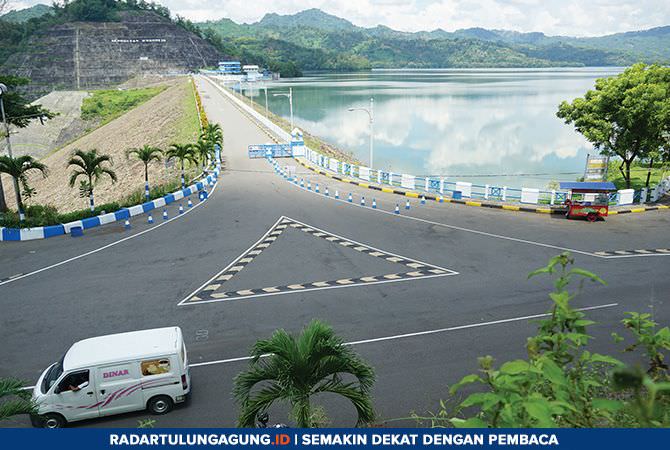 penghujung-musim-penghujan-begini-kondisi-debit-air-waduk-wonorejo