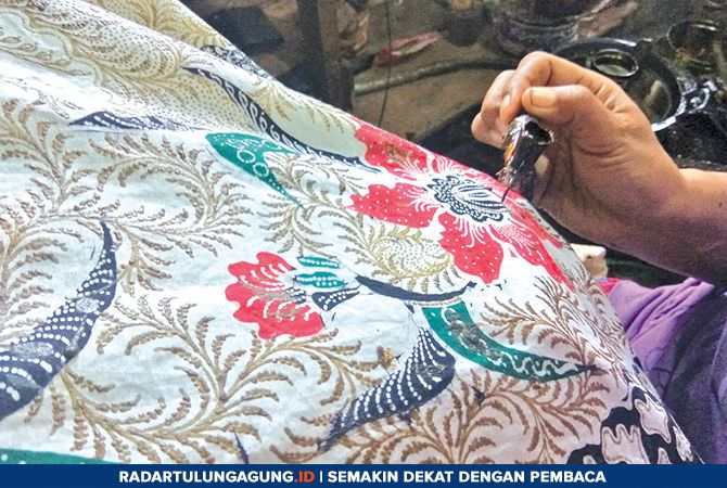 produk-batik-makin-kreatif-mampu-kurangi-urbanisasi