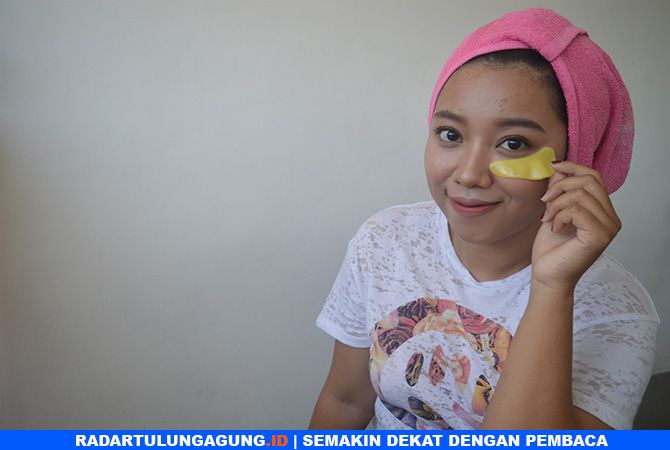 selain-begadang-kebiasaan-ini-bisa-timbulkan-mata-panda