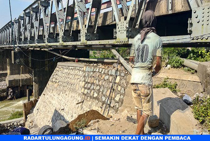 perbaikan-plengsengan-jembatan-ngujang-i-hampir-rampung